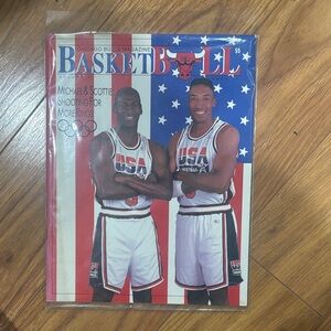 Vintage Y2K Chicago Bulls Magazine BasketBull Volume 1 90s Michael Jordan